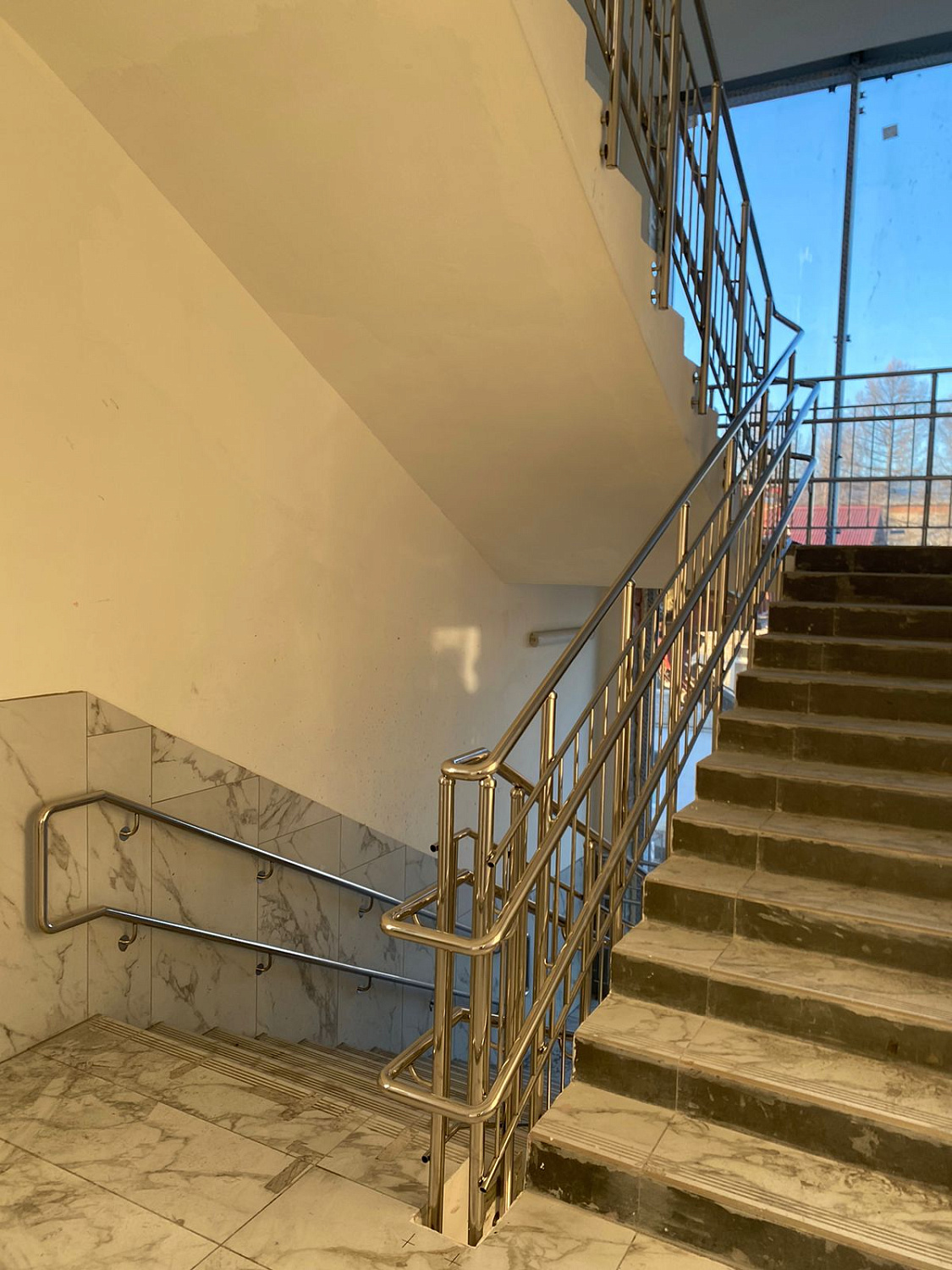 Изготовление и монтаж ограждений городских больниц в г. Березовском и Арамиле